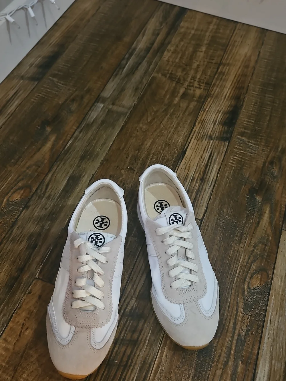 Tory Burch Hank Women'spSuede Low Top Sneakers Suede Size 7.5
